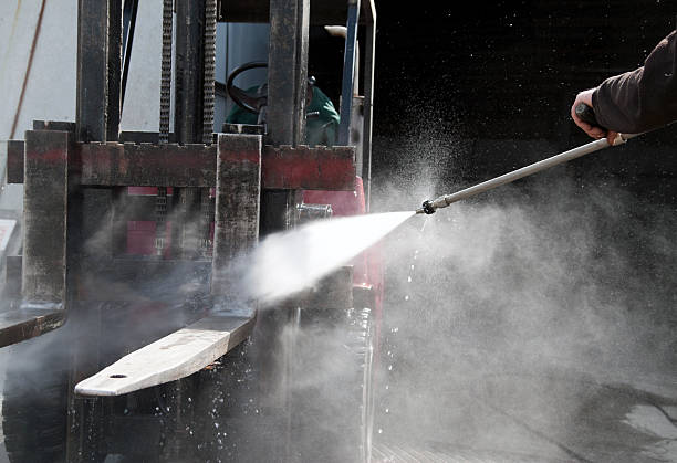 Best Oil and Grease Removal from Surfaces in Lake Mills, WI